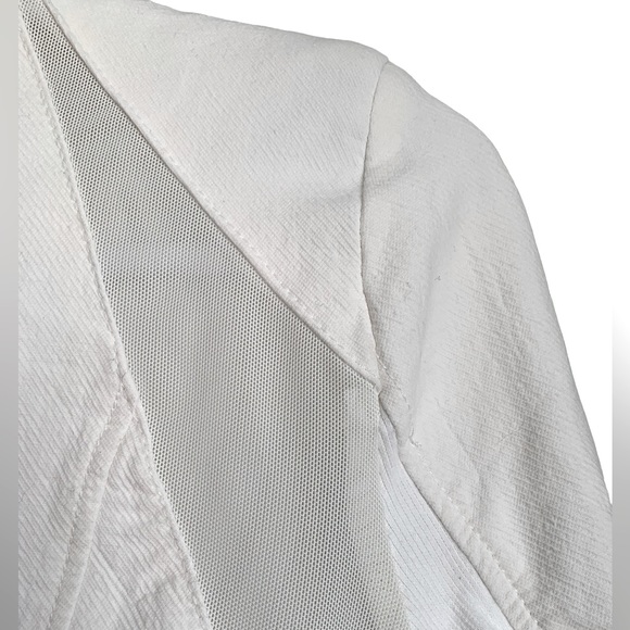 BLANKNYC White Moto Jacket with mesh details size small - Picture 6 of 11